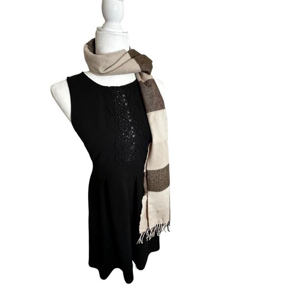 Pure Cashmere Brown Tan Fringed Scarf Made in England 66x12 - Picture 2 of 5